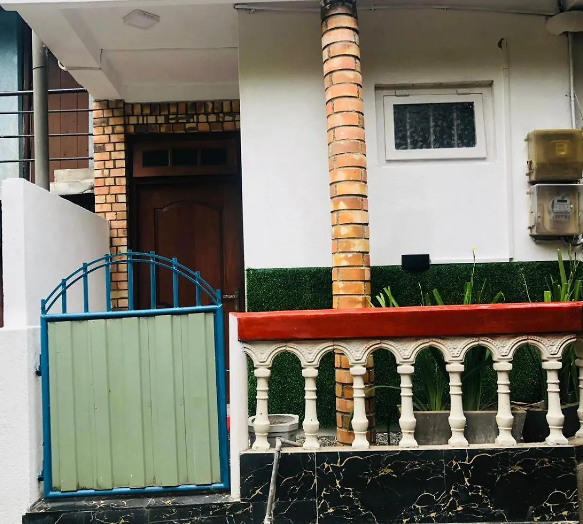 Kandy Railway Inn Guest house